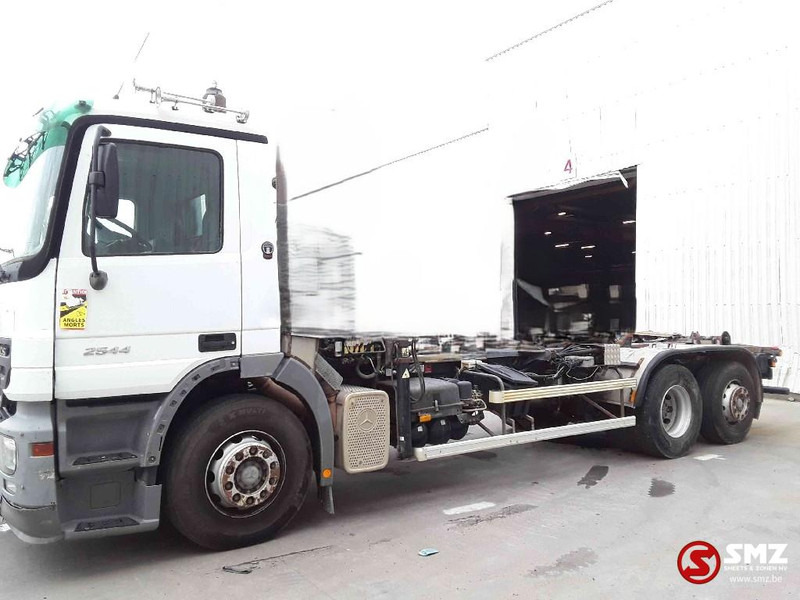 Mercedes-Benz Actros 2544 Eps Retarder - Camion şasiu: Foto 5 Mercedes-Benz Actros 2544 Eps Retarder - Camion şasiu: Foto 5