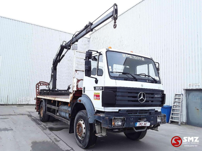 Mercedes-Benz SK 1831 hiab 090 lames - Camion platformă, Camion cu macara: Foto 1 Mercedes-Benz SK 1831 hiab 090 lames - Camion platformă, Camion cu macara: Foto 1