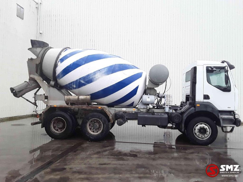 Renault Kerax 300 manual pump - Autobetonieră: Foto 4 Renault Kerax 300 manual pump - Autobetonieră: Foto 4