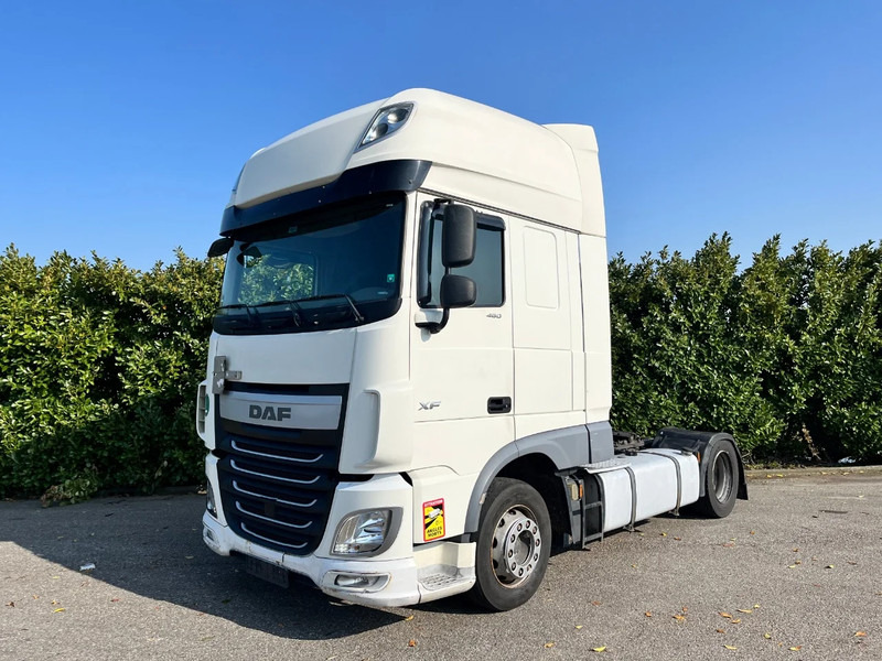 DAF XF 460 FT SSC Lowdeck Euro6 - Cap tractor: Foto 2 DAF XF 460 FT SSC Lowdeck Euro6 - Cap tractor: Foto 2
