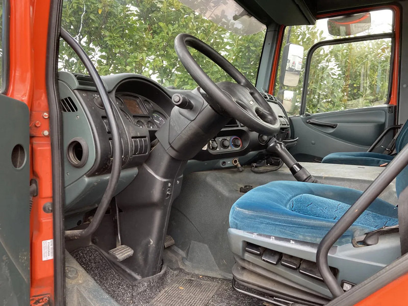 DAF CF65.180 Euro3 Manual / Laadklep - Camion şasiu: Foto 5 DAF CF65.180 Euro3 Manual / Laadklep - Camion şasiu: Foto 5