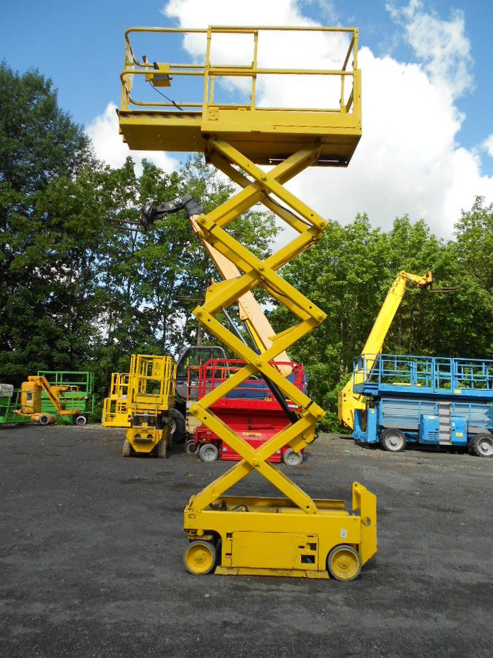 Genie GS 1930, Scherenarbeitsbühne Genie 8 m - Camion cu nacela: Foto 5 Genie GS 1930, Scherenarbeitsbühne Genie 8 m - Camion cu nacela: Foto 5