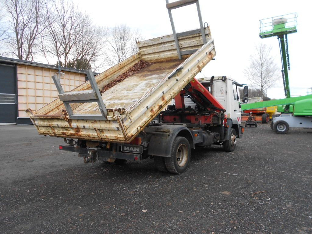 MAN MAN LE8.150 mit Palfinger PKG7001 MAN LE8.150 mit Palfinger PKG7001 - Camion basculantă, Camion cu macara: Foto 4 MAN MAN LE8.150 mit Palfinger PKG7001 MAN LE8.150 mit Palfinger PKG7001 - Camion basculantă, Camion cu macara: Foto 4