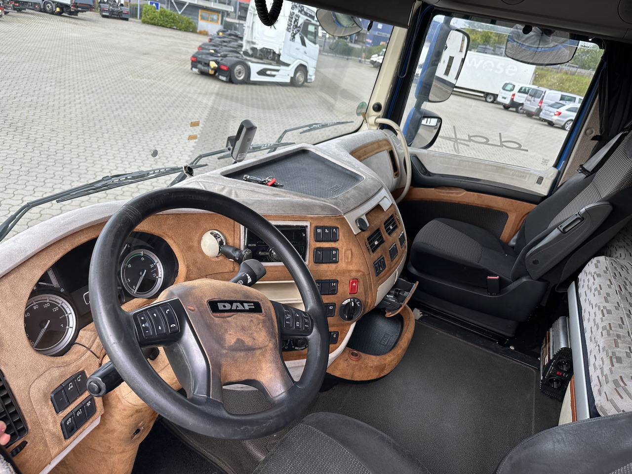 Daf XF 460 4x2 Retarder - Cap tractor: Foto 2 Daf XF 460 4x2 Retarder - Cap tractor: Foto 2