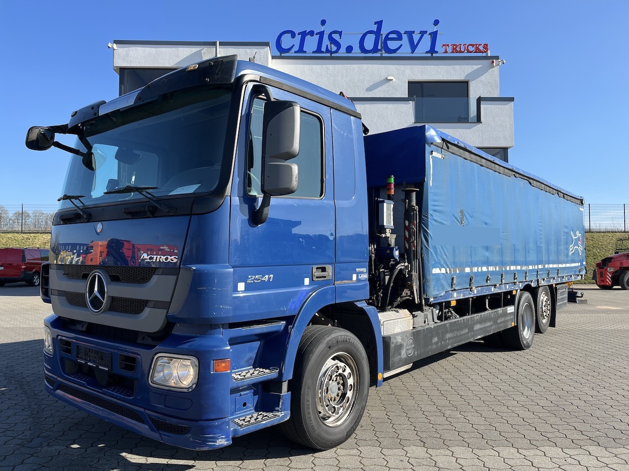 Mercedes-Benz 2541 6x2 Atlas 135.2E Pritsche 8,20 m - Camion cu prelată, Camion cu macara: Foto 1 Mercedes-Benz 2541 6x2 Atlas 135.2E Pritsche 8,20 m - Camion cu prelată, Camion cu macara: Foto 1