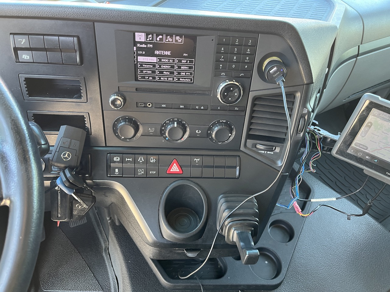 Mercedes-Benz Antos 1840 4x4 HAD LBW Kühlung Flüssigstickstoff - Camion frigider: Foto 2 Mercedes-Benz Antos 1840 4x4 HAD LBW Kühlung Flüssigstickstoff - Camion frigider: Foto 2