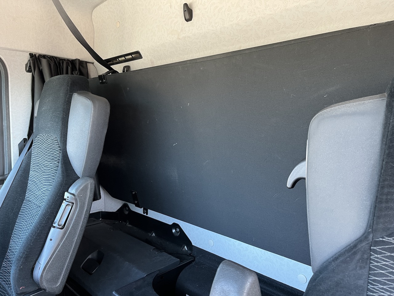 Mercedes-Benz Antos 1840 4x4 HAD LBW Kühlung Flüssigstickstoff - Camion furgon: Foto 4 Mercedes-Benz Antos 1840 4x4 HAD LBW Kühlung Flüssigstickstoff - Camion furgon: Foto 4