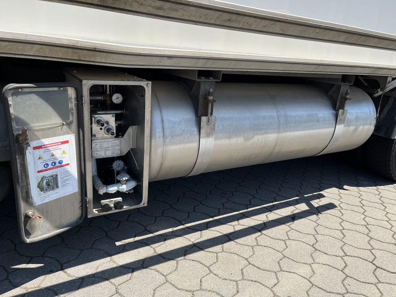 Mercedes-Benz Antos 1840 4x4 HAD LBW Kühlung Flüssigstickstoff - Camion frigider: Foto 4 Mercedes-Benz Antos 1840 4x4 HAD LBW Kühlung Flüssigstickstoff - Camion frigider: Foto 4