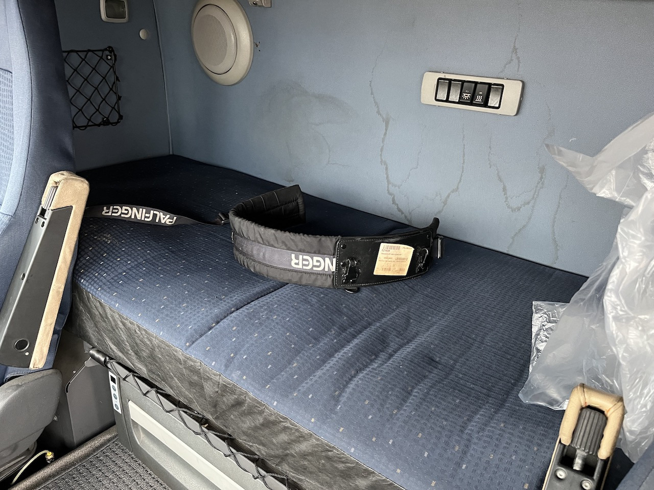 Volvo FH 520 6x2 Palfinger PK 12502 | AHK - Camion cu macara, Camion platformă: Foto 5 Volvo FH 520 6x2 Palfinger PK 12502 | AHK - Camion cu macara, Camion platformă: Foto 5