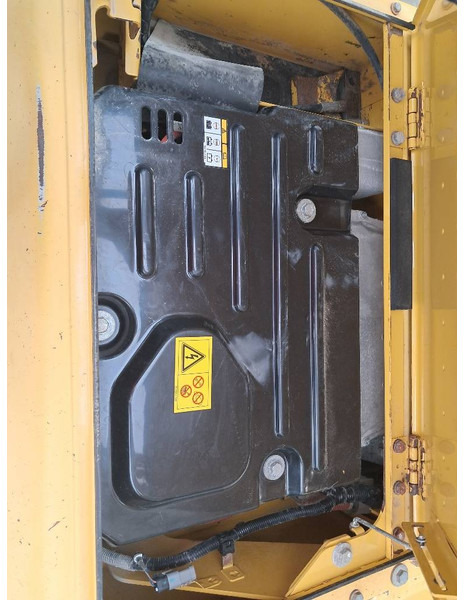 Komatsu HB365LC-3 Hybrid - Excavator pe şenile: Foto 5 Komatsu HB365LC-3 Hybrid - Excavator pe şenile: Foto 5