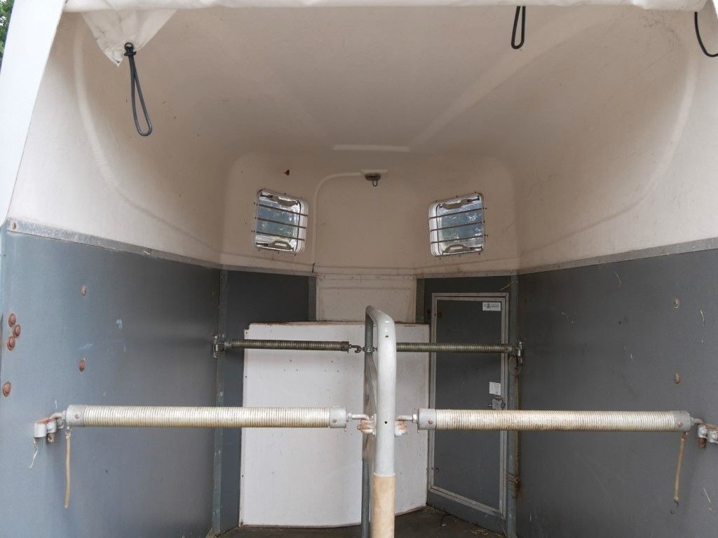 Westeria 2 Pferde Westeria 2 Pferde - Remorcă transport cai: Foto 4 Westeria 2 Pferde Westeria 2 Pferde - Remorcă transport cai: Foto 4