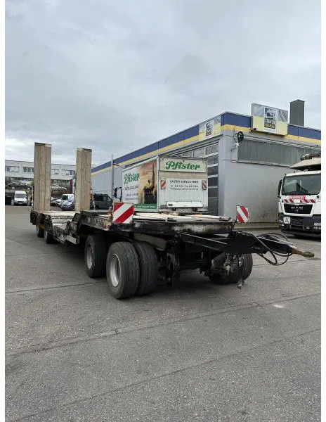 Müller-Mitteltal T4 4-Achs Tieflader Radmulden luftgefedert T4 4-Achs Tieflader Radmulden luftgefedert - Remorcă transport agabaritic: Foto 3 Müller-Mitteltal T4 4-Achs Tieflader Radmulden luftgefedert T4 4-Achs Tieflader Radmulden luftgefedert - Remorcă transport agabaritic: Foto 3