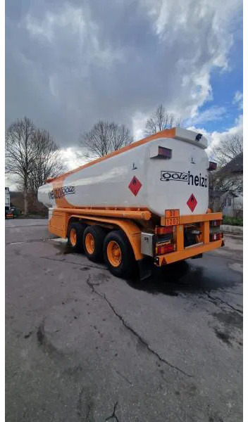 Schwelmer Eisenwerk TSA Diesel Heizöl 6 Kammern 35.5 m³ Zählwerk TKZ A TSA Diesel Heizöl 6 Kammern 35.5 m³ Zählwerk TKZ ABS - Semiremorcă cisternă: Foto 4 Schwelmer Eisenwerk TSA Diesel Heizöl 6 Kammern 35.5 m³ Zählwerk TKZ A TSA Diesel Heizöl 6 Kammern 35.5 m³ Zählwerk TKZ ABS - Semiremorcă cisternă: Foto 4