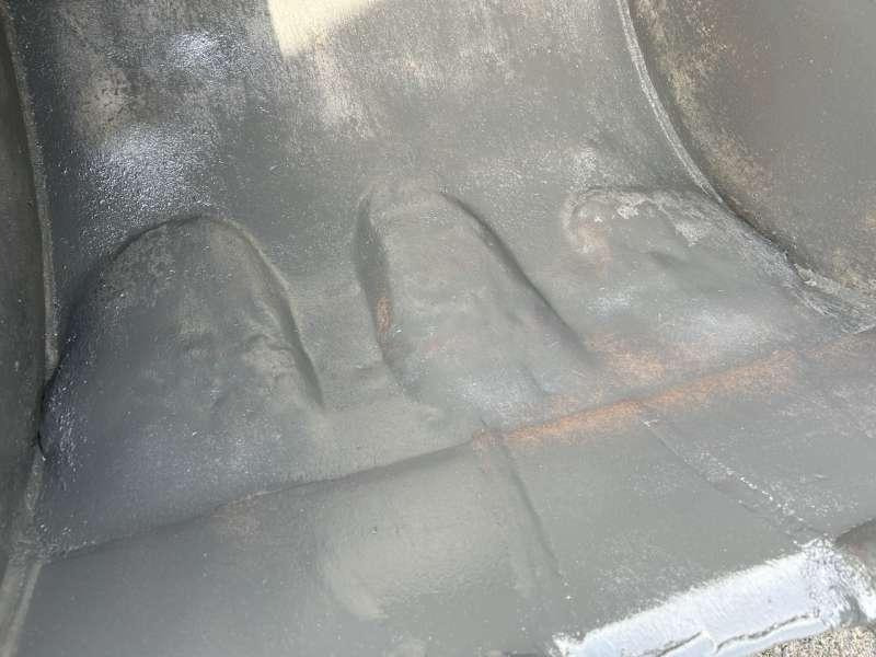 MECALAC 12 - 870mm - fond à revoir - Cupă excavator: Foto 4 MECALAC 12 - 870mm - fond à revoir - Cupă excavator: Foto 4