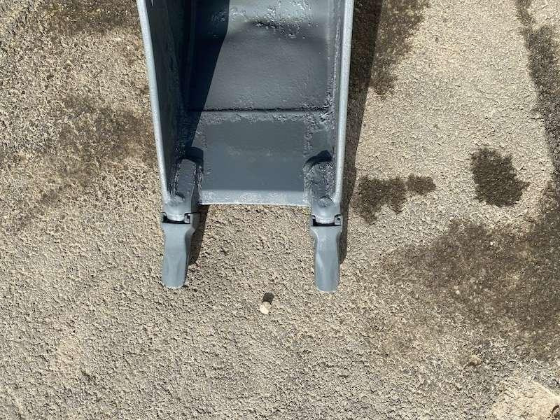 MECALAC 340mm - séries 8 / 10 / 11 et 12 - Cupă excavator: Foto 2 MECALAC 340mm - séries 8 / 10 / 11 et 12 - Cupă excavator: Foto 2