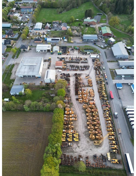 Liebherr R 974 C Litronic - Excavator pe şenile: Foto 2 Liebherr R 974 C Litronic - Excavator pe şenile: Foto 2