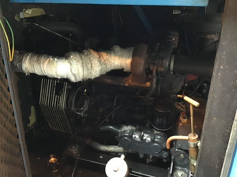 Iveco 1 USED - Pompă de apă: Foto 2 Iveco 1 USED - Pompă de apă: Foto 2