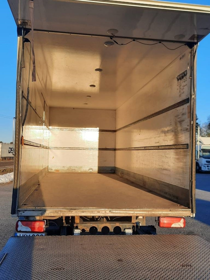 MAN TGL 12.220 - Camion furgon: Foto 5 MAN TGL 12.220 - Camion furgon: Foto 5