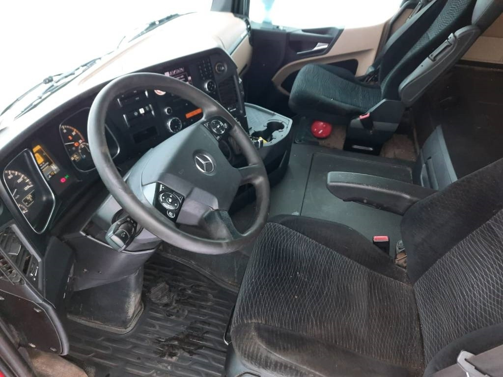 Mercedes-Benz Actros 2545 - Camion şasiu: Foto 5 Mercedes-Benz Actros 2545 - Camion şasiu: Foto 5