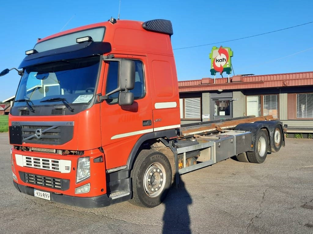 Volvo FM-11 - Camion transport containere/ Swap body: Foto 1 Volvo FM-11 - Camion transport containere/ Swap body: Foto 1