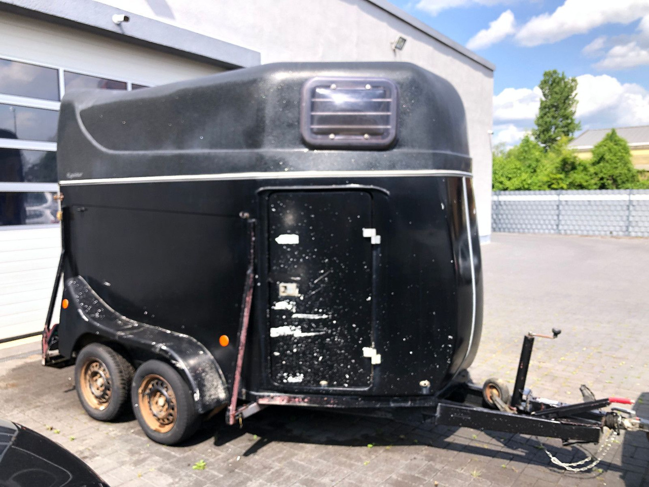 Eurotrailer Rausch 330 - Remorcă transport animale: Foto 1 Eurotrailer Rausch 330 - Remorcă transport animale: Foto 1