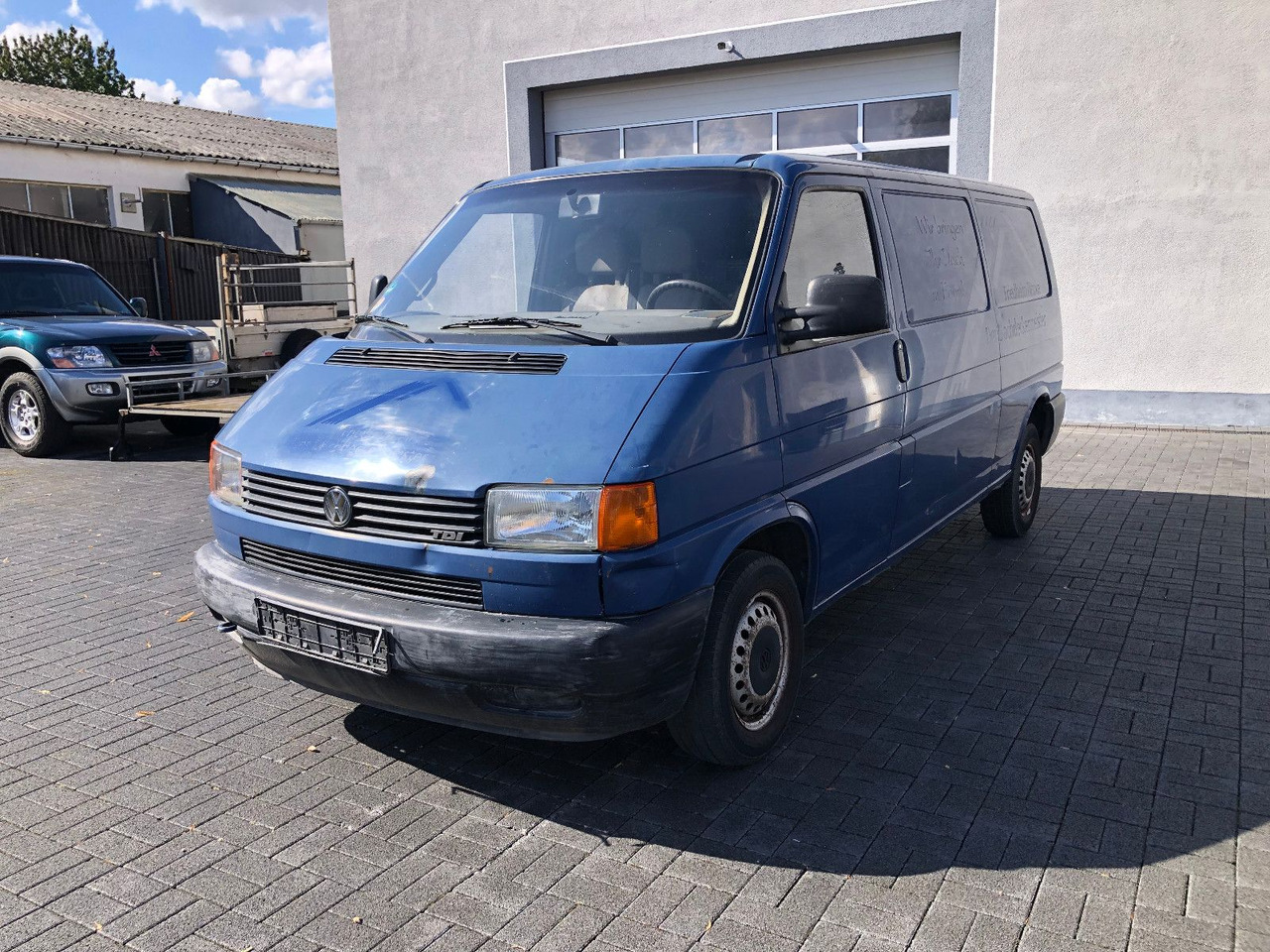 Volkswagen T4 2.5 TDI Lang - Autoutilitară compactă: Foto 1 Volkswagen T4 2.5 TDI Lang - Autoutilitară compactă: Foto 1