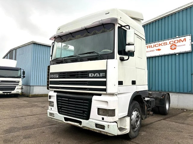 DAF 95.380 XF SPACECAB (EURO 2 (MECHANICAL PUMP & INJECTORS) / ZF16 MANUAL GEARBOX / AIRCONDITIONING) - Cap tractor: Foto 1 DAF 95.380 XF SPACECAB (EURO 2 (MECHANICAL PUMP & INJECTORS) / ZF16 MANUAL GEARBOX / AIRCONDITIONING) - Cap tractor: Foto 1