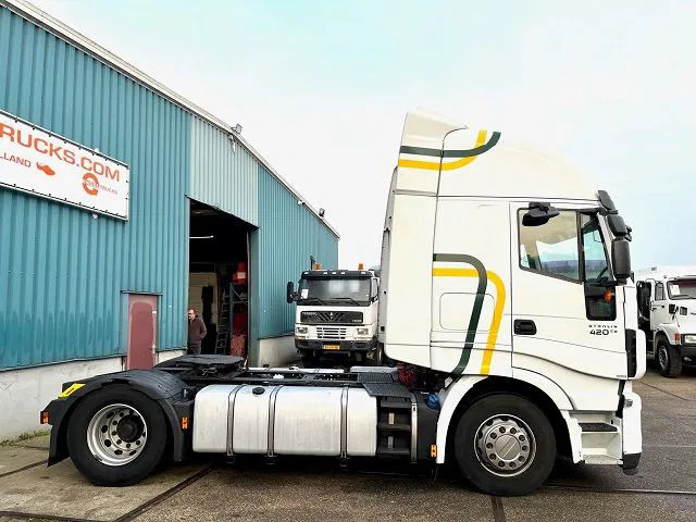 Iveco Stralis AS440S42T/P HI-WAY DUTCH TRUCK (APK/TUV -> 02-2024 / EURO 6 / AS-TRONIC / 2 TANKS / LEATHER SEATS / FRIDGE) - Cap tractor: Foto 4 Iveco Stralis AS440S42T/P HI-WAY DUTCH TRUCK (APK/TUV -> 02-2024 / EURO 6 / AS-TRONIC / 2 TANKS / LEATHER SEATS / FRIDGE) - Cap tractor: Foto 4