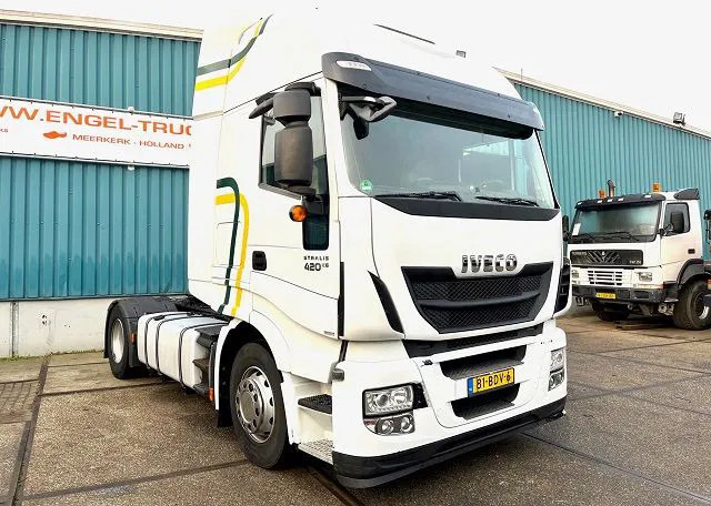 Iveco Stralis AS440S42T/P HI-WAY DUTCH TRUCK (APK/TUV -> 02-2024 / EURO 6 / AS-TRONIC / 2 TANKS / LEATHER SEATS / FRIDGE) - Cap tractor: Foto 2 Iveco Stralis AS440S42T/P HI-WAY DUTCH TRUCK (APK/TUV -> 02-2024 / EURO 6 / AS-TRONIC / 2 TANKS / LEATHER SEATS / FRIDGE) - Cap tractor: Foto 2