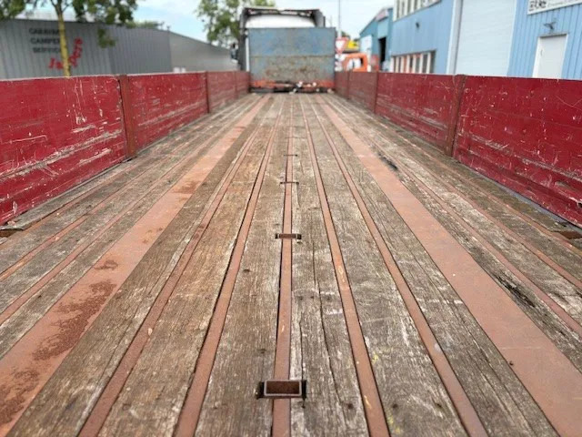 LAG 0-3-39-L 3-AXLE 13.60M. OPEN TRAILER WITH ALUMINIUM SIDE BORDS (FULL STEEL CHASSIS / DRUM BRAKES / ABS-BRAKE SYSTEM / WOODEN FLO - Semiremorcă platformă: Foto 5 LAG 0-3-39-L 3-AXLE 13.60M. OPEN TRAILER WITH ALUMINIUM SIDE BORDS (FULL STEEL CHASSIS / DRUM BRAKES / ABS-BRAKE SYSTEM / WOODEN FLO - Semiremorcă platformă: Foto 5