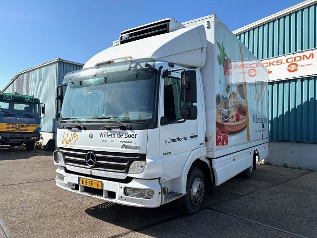 Mercedes-Benz Atego 816 L 4x2 ORIGINAL DUTCH COOLER TRUCK WITH CARRIER XARIOS 600D/E (MANUAL GEARBOX / AIRCONDITIONING / 2.000 KG. TAILLIFT) - Camion frigider: Foto 1 Mercedes-Benz Atego 816 L 4x2 ORIGINAL DUTCH COOLER TRUCK WITH CARRIER XARIOS 600D/E (MANUAL GEARBOX / AIRCONDITIONING / 2.000 KG. TAILLIFT) - Camion frigider: Foto 1