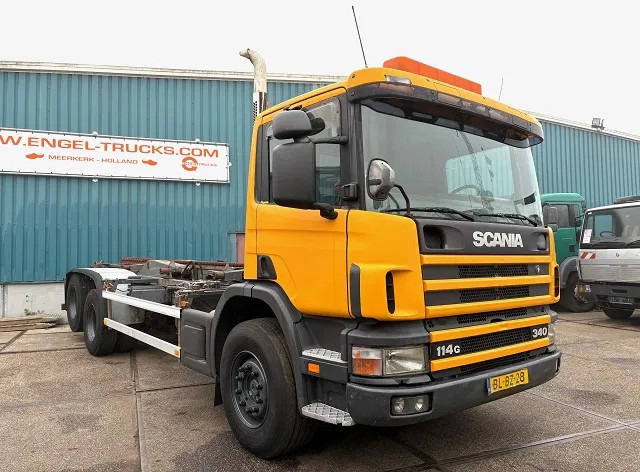 Scania P114-340 6x2 WITH MULTILIFT CONTAINERSYSTEM ONLY 80.500 KM!! ORIGINAL (10 TIRES / FULL STEEL SUSPENSION / 12 GEARS MANUAL GEARBO - Camion transport containere/ Swap body: Foto 2 Scania P114-340 6x2 WITH MULTILIFT CONTAINERSYSTEM ONLY 80.500 KM!! ORIGINAL (10 TIRES / FULL STEEL SUSPENSION / 12 GEARS MANUAL GEARBO - Camion transport containere/ Swap body: Foto 2
