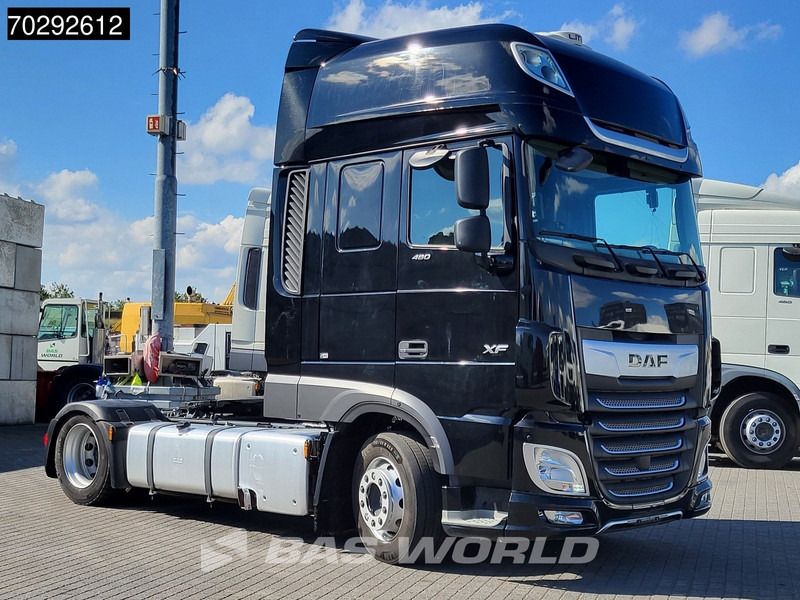DAF XF 480 4X2 Mega SSC 2xTanks ACC Standklima Euro 6 - Cap tractor: Foto 3 DAF XF 480 4X2 Mega SSC 2xTanks ACC Standklima Euro 6 - Cap tractor: Foto 3