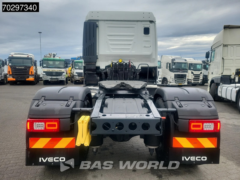 Iveco X-Way 500 4X2 NEW! Retarder Big-Axle Standklima MirrorCam Navi LED ACC Euro 6 - Cap tractor: Foto 3 Iveco X-Way 500 4X2 NEW! Retarder Big-Axle Standklima MirrorCam Navi LED ACC Euro 6 - Cap tractor: Foto 3
