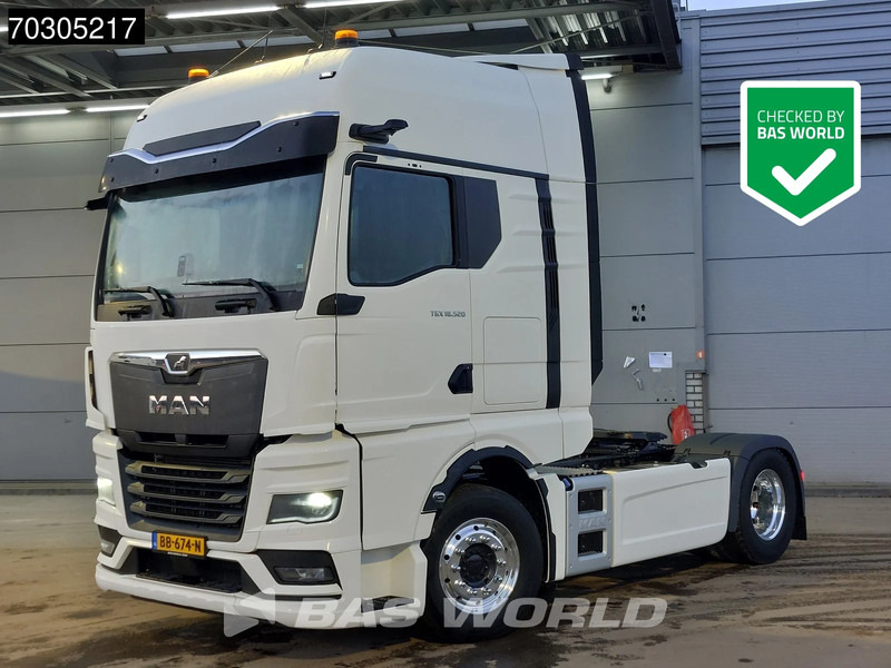 MAN TGX 18.520 4X2 NEW! GX Retarder 2x Tanks Alcoa Standklima MirrorCam Navi LED - Cap tractor: Foto 1 MAN TGX 18.520 4X2 NEW! GX Retarder 2x Tanks Alcoa Standklima MirrorCam Navi LED - Cap tractor: Foto 1