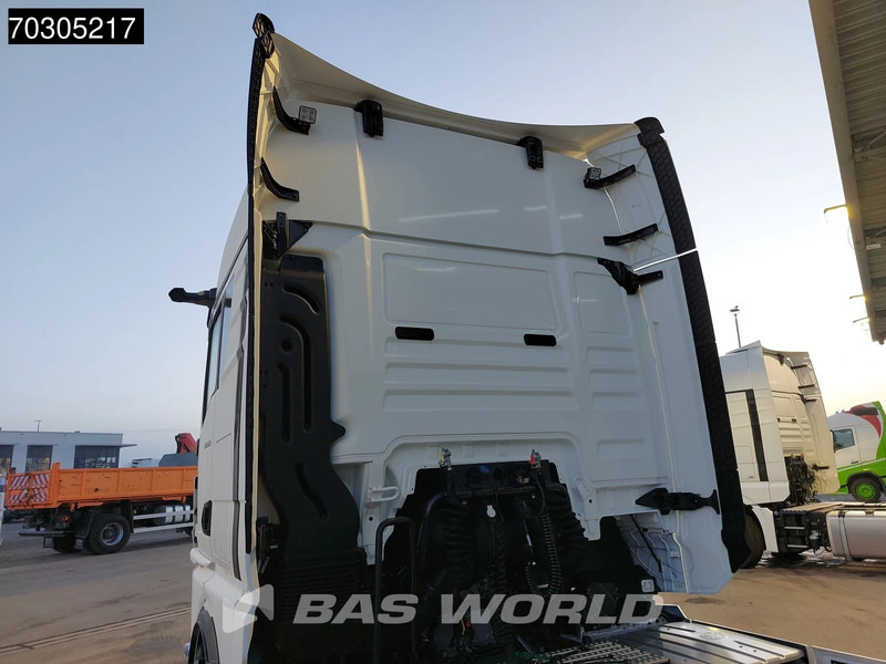 MAN TGX 18.520 4X2 NEW! GX Retarder 2x Tanks Alcoa Standklima MirrorCam Navi LED - Cap tractor: Foto 5 MAN TGX 18.520 4X2 NEW! GX Retarder 2x Tanks Alcoa Standklima MirrorCam Navi LED - Cap tractor: Foto 5