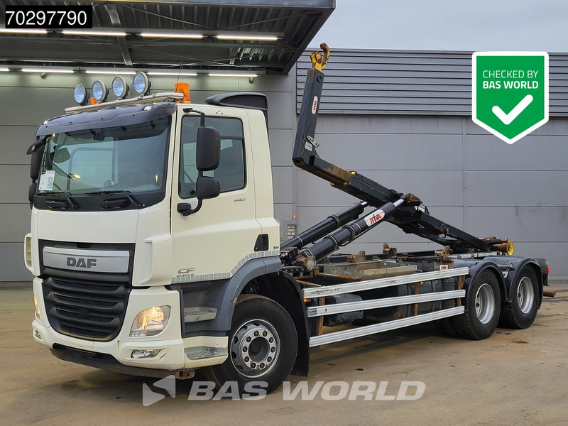 DAF CF 440 6X2 HYVA 22-60-S Hooklift Lift Axle Automatic ACC Euro 6 - Camion cu cârlig: Foto 1 DAF CF 440 6X2 HYVA 22-60-S Hooklift Lift Axle Automatic ACC Euro 6 - Camion cu cârlig: Foto 1