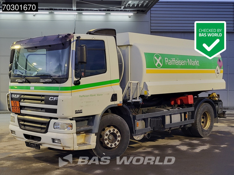 DAF CF75.310 4X2 13500 Lohr tanker 2 compartments ADR Manual Euro 3 - Camion cisternă: Foto 1 DAF CF75.310 4X2 13500 Lohr tanker 2 compartments ADR Manual Euro 3 - Camion cisternă: Foto 1