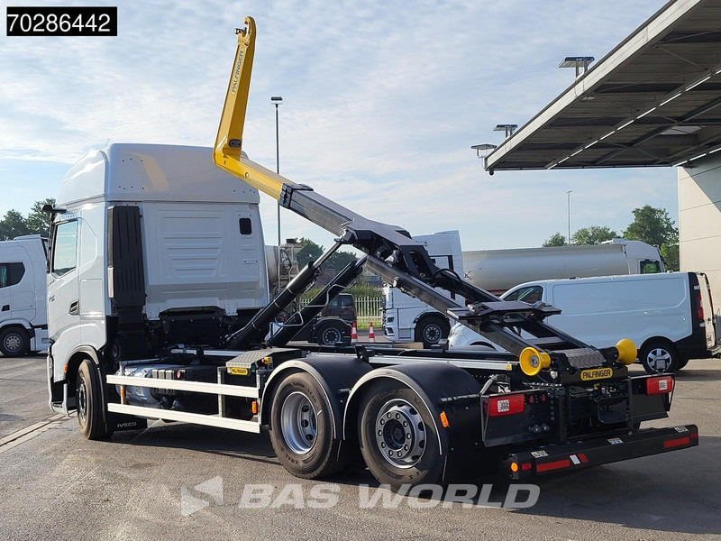 Iveco X-Way 580 6X2 NEW Palfinger PHT20SLD5 Hooklift Lift+steering Axle Automatic Navi ACC LED - Camion cu cârlig: Foto 2 Iveco X-Way 580 6X2 NEW Palfinger PHT20SLD5 Hooklift Lift+steering Axle Automatic Navi ACC LED - Camion cu cârlig: Foto 2