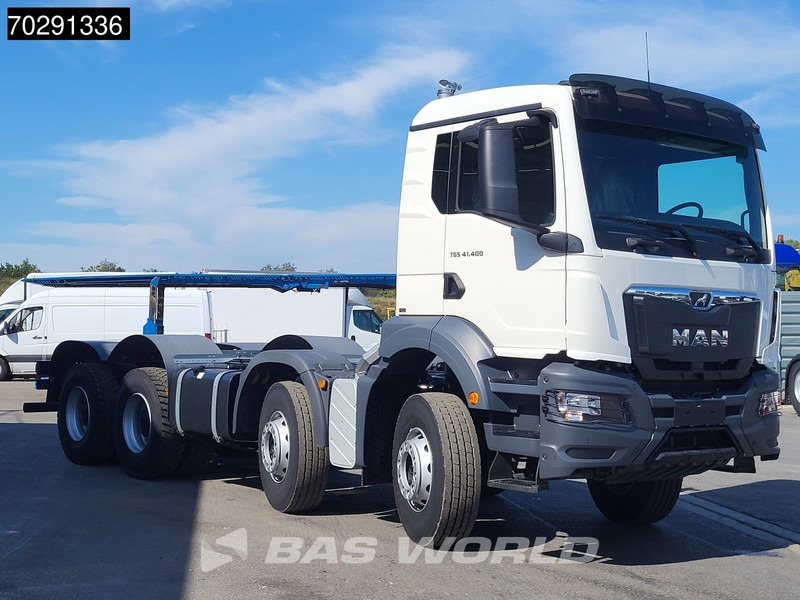 MAN TGS 41.400 8X4 New! Steelsuspension Big-Axle Manual Euro 2 - Camion şasiu: Foto 3 MAN TGS 41.400 8X4 New! Steelsuspension Big-Axle Manual Euro 2 - Camion şasiu: Foto 3