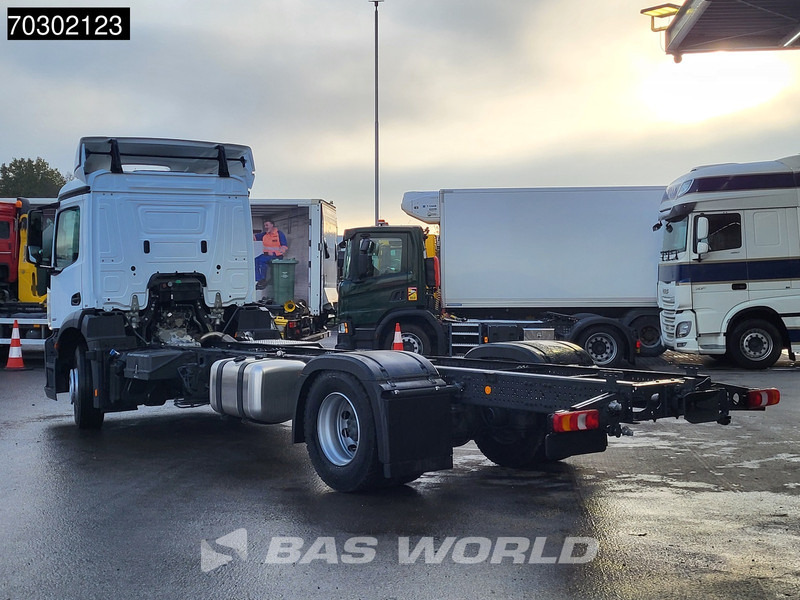 Mercedes-Benz Actros 1827 4X2 NEW 18tons chassis Automatic PPC Cruise control Euro 6 - Camion şasiu: Foto 2 Mercedes-Benz Actros 1827 4X2 NEW 18tons chassis Automatic PPC Cruise control Euro 6 - Camion şasiu: Foto 2