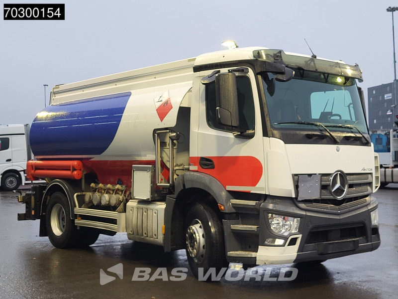 Mercedes-Benz Antos 1824 4X2 13500ltr Fuel tanker 4 comparments ADR Automatic Euro 6 - Camion cisternă: Foto 3 Mercedes-Benz Antos 1824 4X2 13500ltr Fuel tanker 4 comparments ADR Automatic Euro 6 - Camion cisternă: Foto 3