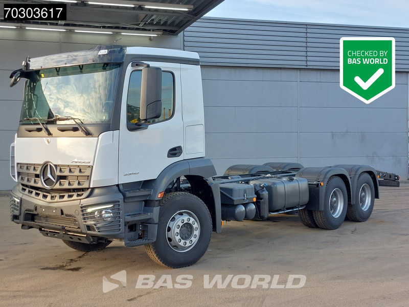 Mercedes-Benz Arocs 3340 6X4 NEW EURO 5 Chassis Steel Suspension Big-Axle Automatic - Camion şasiu: Foto 1 Mercedes-Benz Arocs 3340 6X4 NEW EURO 5 Chassis Steel Suspension Big-Axle Automatic - Camion şasiu: Foto 1