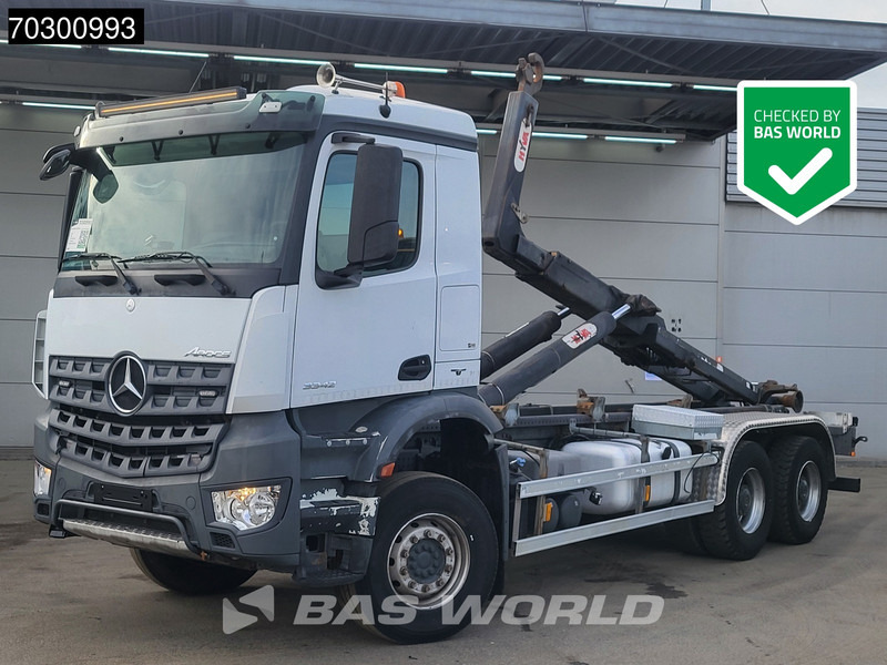 Mercedes-Benz Arocs 3342 6X4 HYVA 26-62-S Hooklift Big-Axle Automatic Euro 6 - Camion cu cârlig: Foto 1 Mercedes-Benz Arocs 3342 6X4 HYVA 26-62-S Hooklift Big-Axle Automatic Euro 6 - Camion cu cârlig: Foto 1