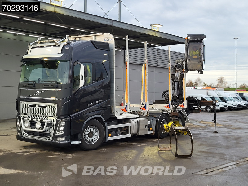 Volvo FH16 750 FH16 6X4 HIAB LOGLIFT F108S 83 Wood crane Retarder VEB+ Big-Axle Euro 6 - Camion forestier, Camion cu macara: Foto 5 Volvo FH16 750 FH16 6X4 HIAB LOGLIFT F108S 83 Wood crane Retarder VEB+ Big-Axle Euro 6 - Camion forestier, Camion cu macara: Foto 5