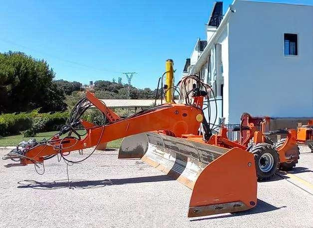 Agrotécnica V5000CCM-DC - Autogreder: Foto 1 Agrotécnica V5000CCM-DC - Autogreder: Foto 1