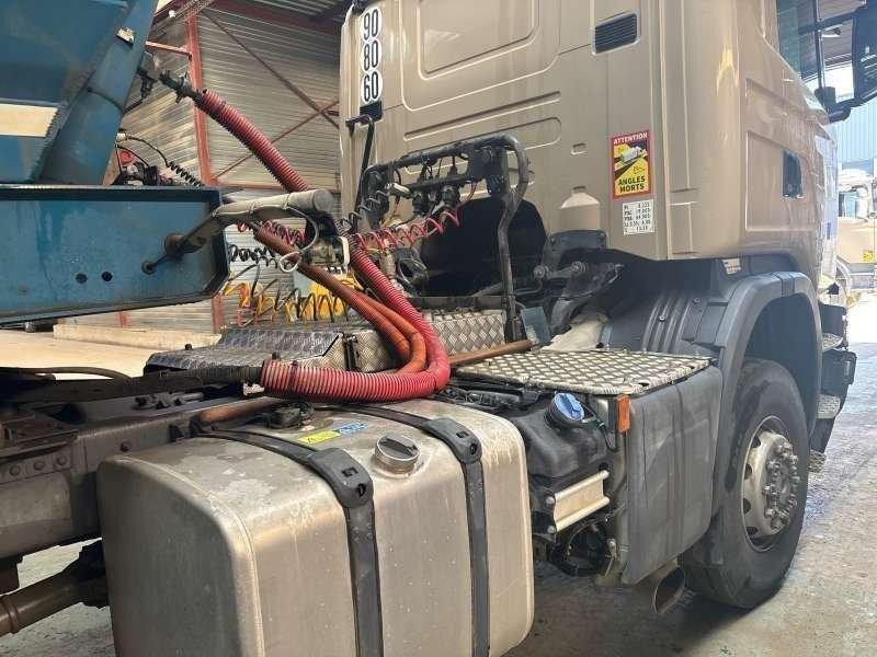 Scania G450 4X4 - Cap tractor: Foto 4 Scania G450 4X4 - Cap tractor: Foto 4