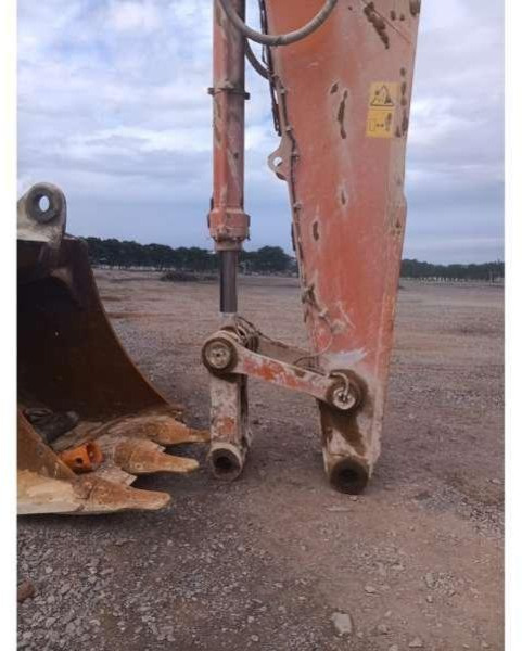 Hitachi ZX690LCR-7 - Excavator pe şenile: Foto 5 Hitachi ZX690LCR-7 - Excavator pe şenile: Foto 5