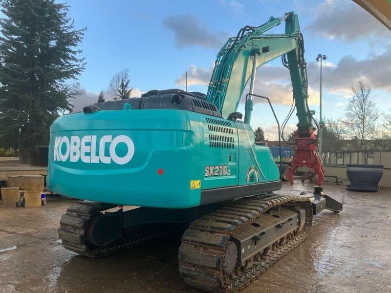 Kobelco SK210LC-10E - Excavator pentru manipulare de materiale: Foto 4 Kobelco SK210LC-10E - Excavator pentru manipulare de materiale: Foto 4