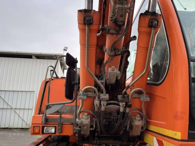 Excavator pe roţi Liebherr A316 LITRONIC: Foto 18